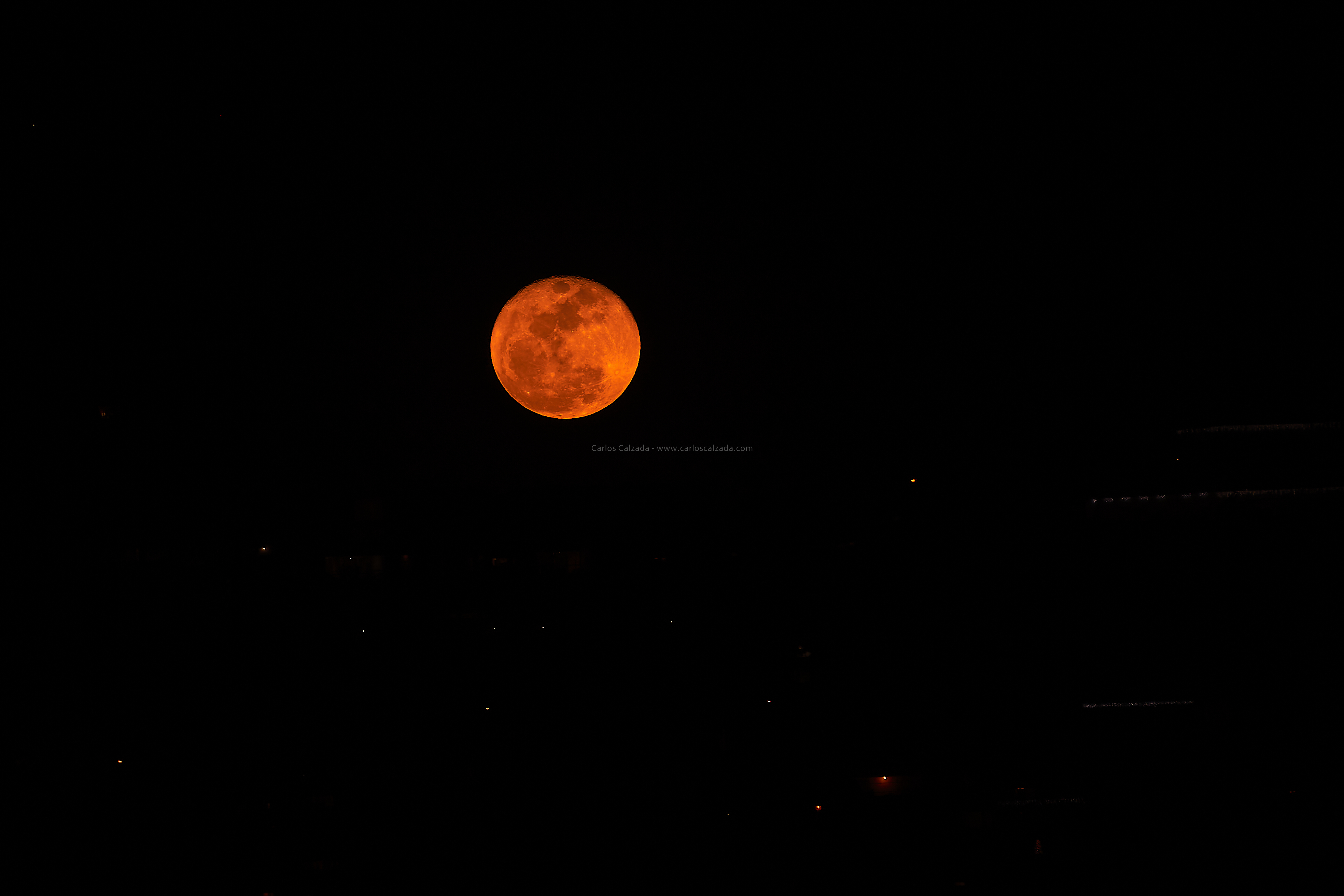Luna roja (1).jpg